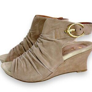 Earthies Size 9 Never Worn